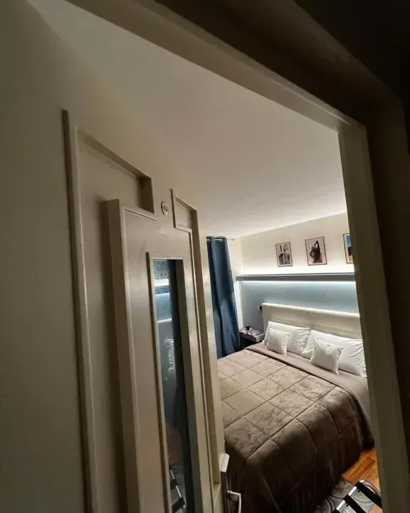 Photo 2 of 10, Calefati Gallery Luxury Apartment