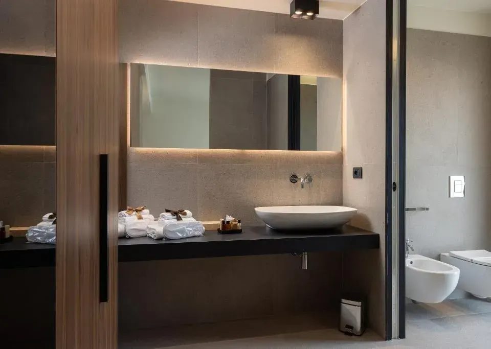 Photo 4 of 10, B21 Lifestyle Hotel