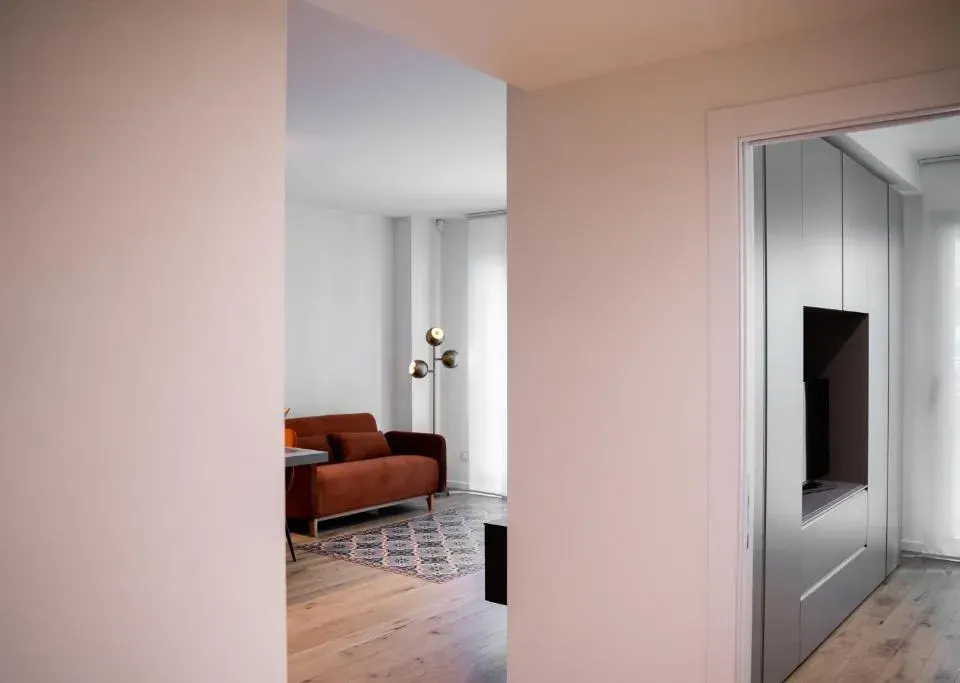 Photo 3 of 10, N-149 Luxury Apartments