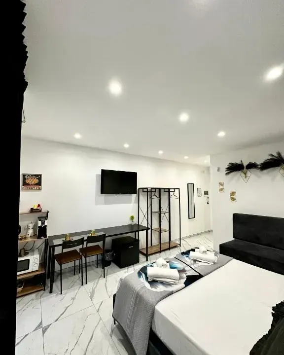 Photo 4 of 10, Oltremare Luxury Suites