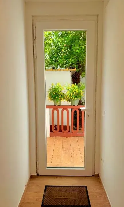 Photo 8 of 10, Il Lungomare Rooms