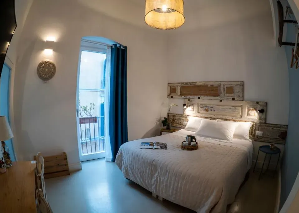 Photo 8 of 10, B&B Murex