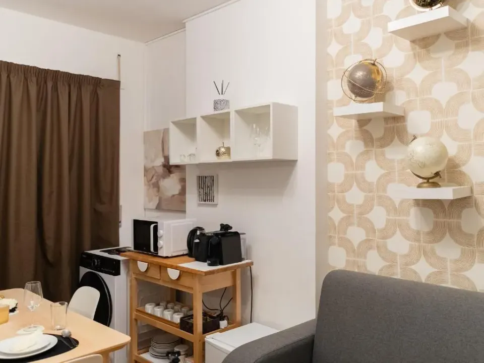 Photo 5 of 10, Mica Home Sparano
