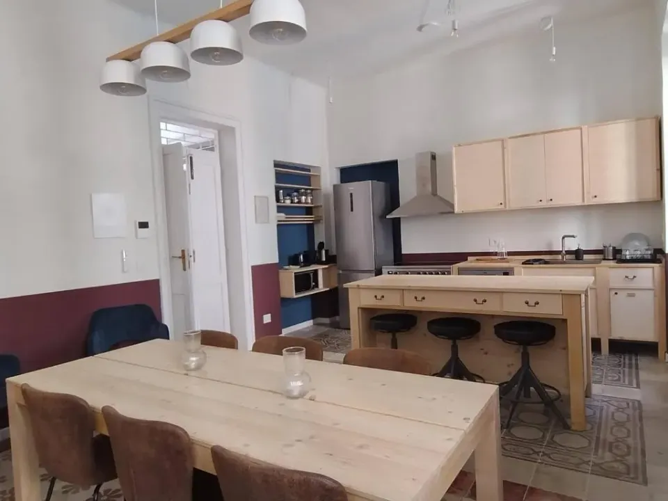 Photo 3 of 10, LoStabile Guesthouse & Coworking