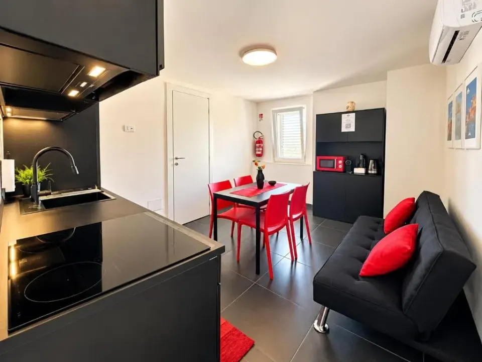 Photo 2 of 10, Sirio Luxury Home