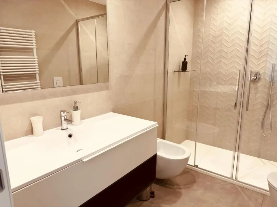 Photo 8 of 10, Marisabella Suite 7