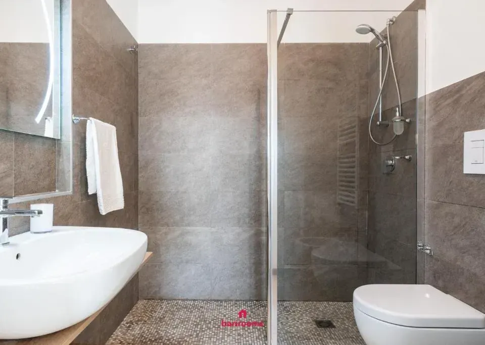 Photo 7 of 10, Barirooms - Carulli Suites