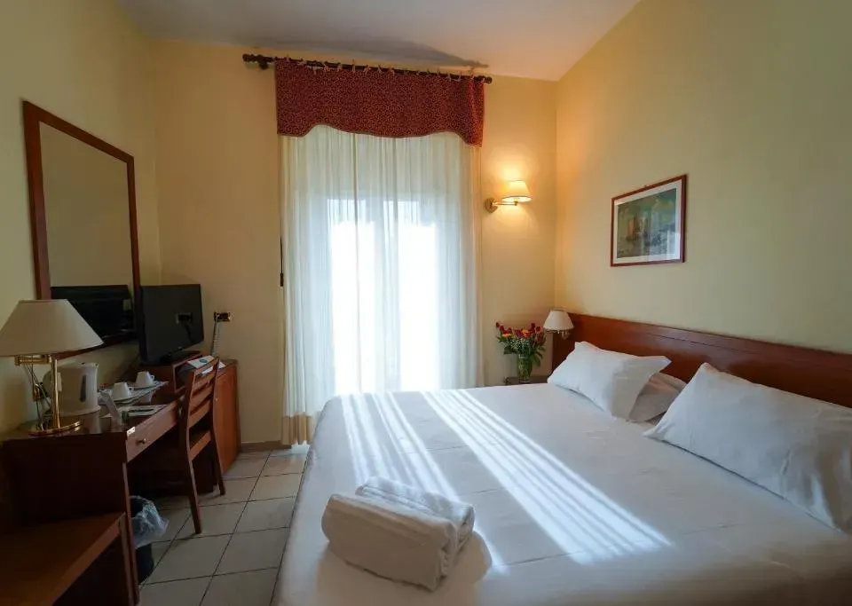 Photo 4 of 10, Hotel Adria