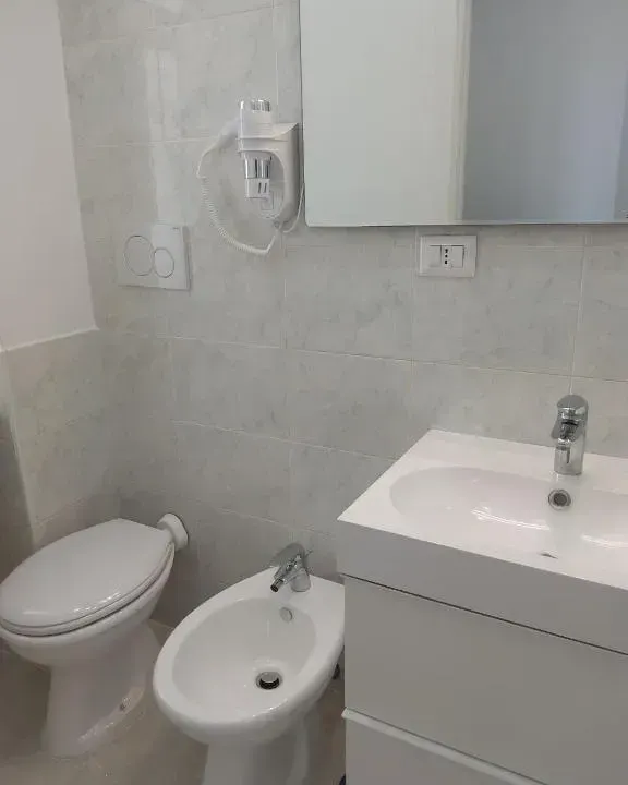 Photo 5 of 10, Sea Moon Apartment