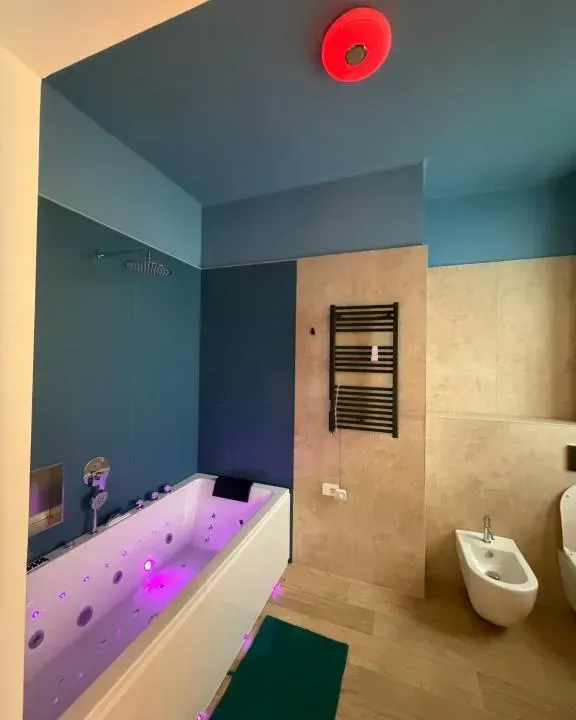 Photo 6 of 10, Il Lungomare Rooms