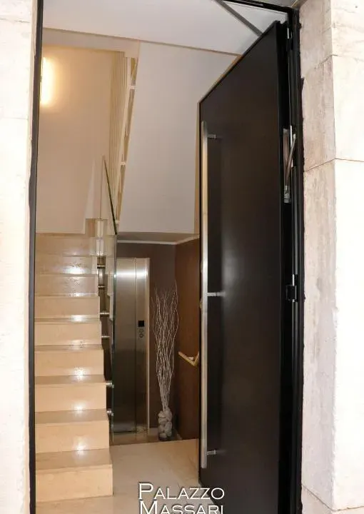 Photo 5 of 10, Palazzo Massari Bari