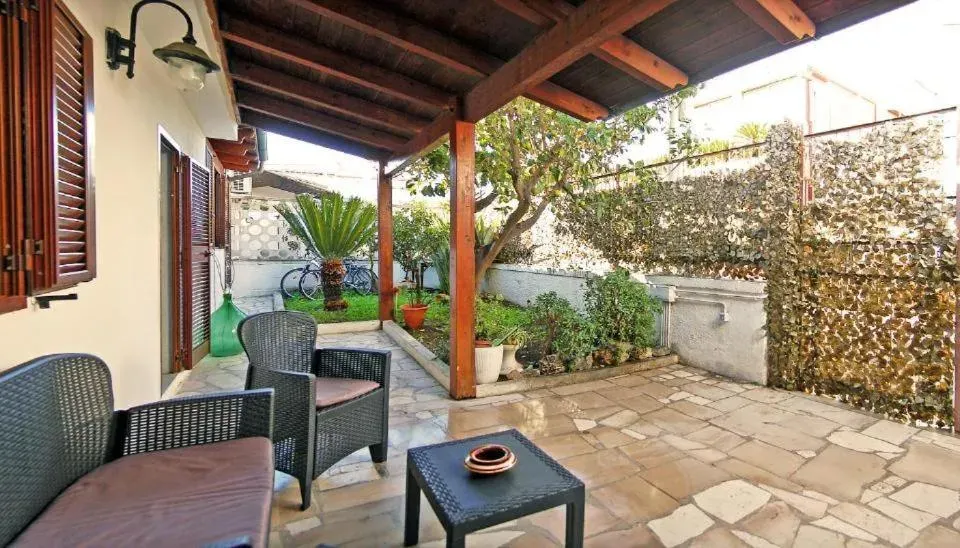 Photo 5 of 10, Sea Breeze Villa - Sole apartment