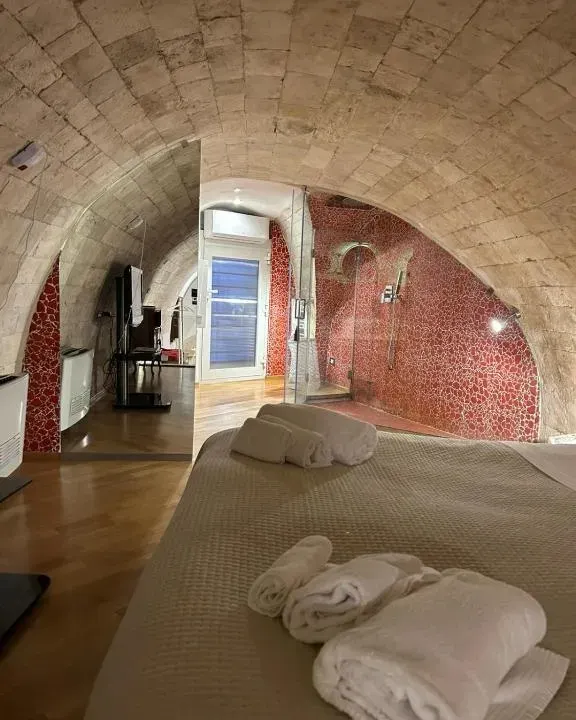 Photo 8 of 10, Palazzo di città Bari