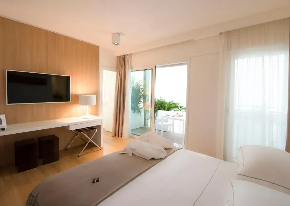 Photo 6 of 10, Dilman Luxury Stay