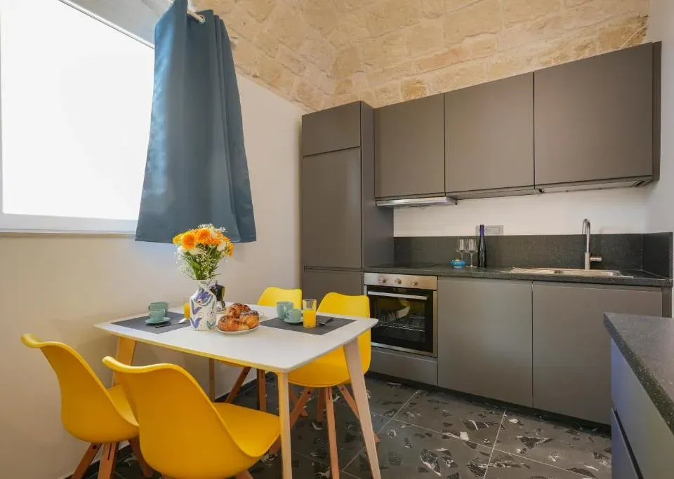 Photo 2 of 10, GuestHost - StayArt - Contemporary home for travellers