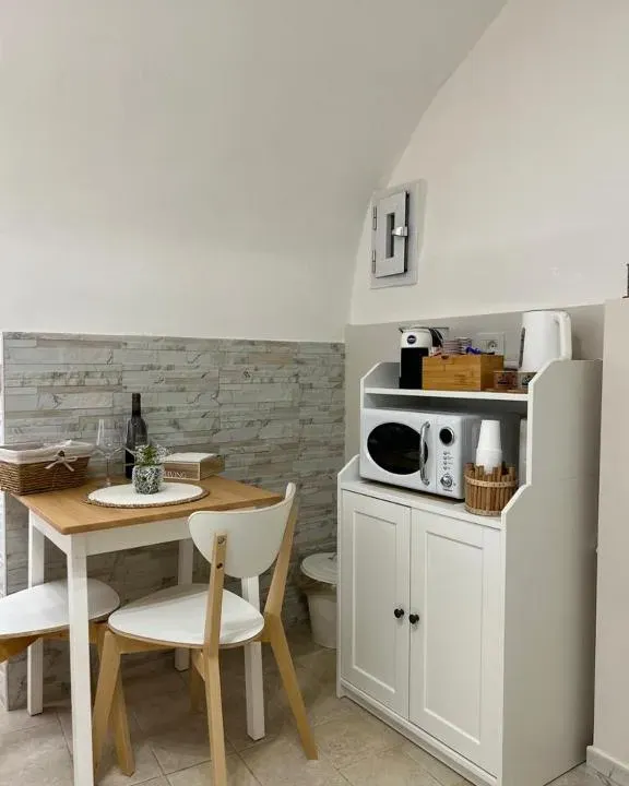 Photo 4 of 10, Mariuccia's Home