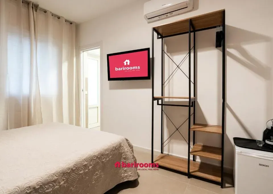 Photo 8 of 10, Barirooms - Crisanzio Suites