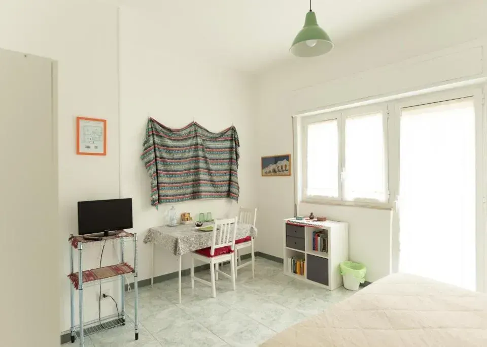 Photo 4 of 10, Archita Guest House