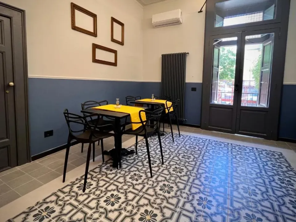 Photo 8 of 10, Casa & Bottega