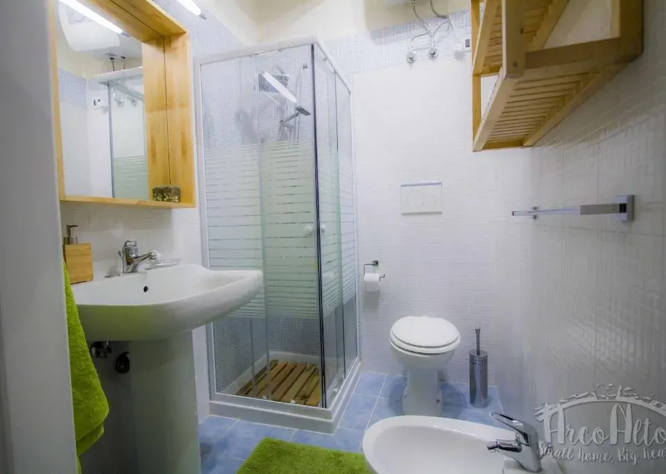 Photo 7 of 10, Arco Alto Apartment