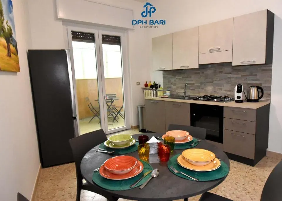 Photo 7 of 10, DPH Bari Apartments - Oberdan