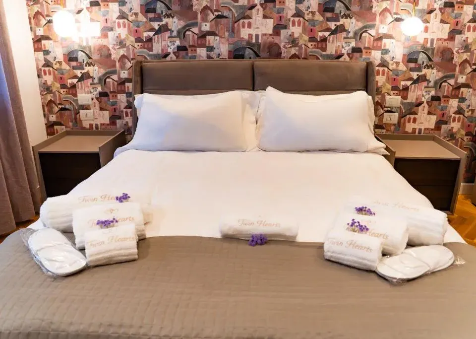 Photo 2 of 10, Twin Hearts Luxuy Suite
