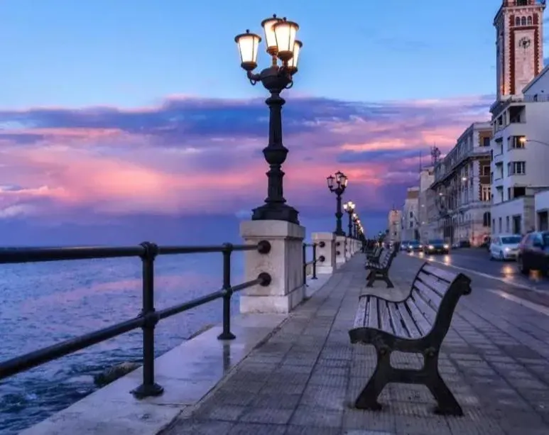 Photo 6 of 10, Hello Gorgeous Suite Bari