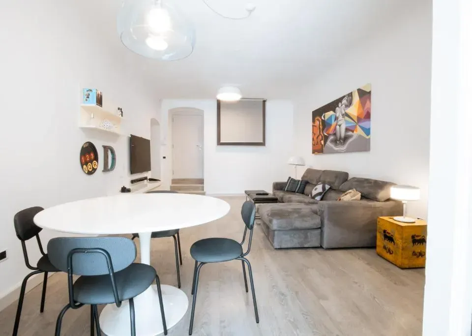 Photo 1 of 10, Cavour 231 Big House