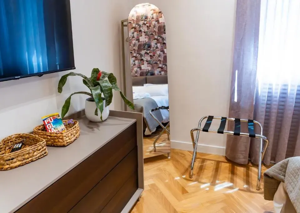 Photo 10 of 10, Twin Hearts Luxuy Suite