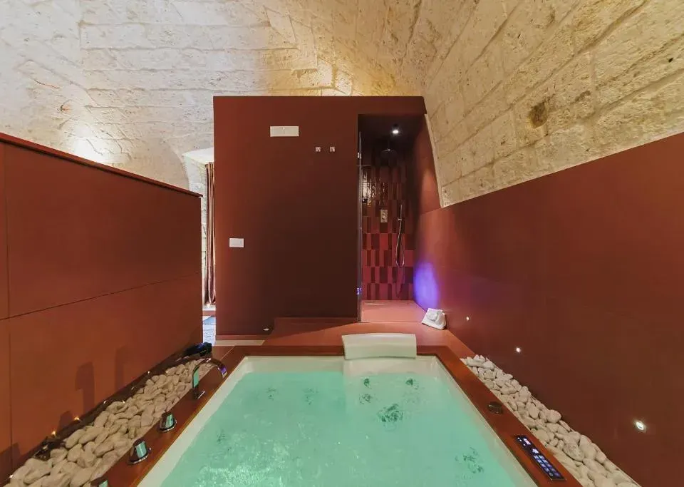 Photo 7 of 10, Harmonies BnB - Luxury Suites & Family Room Bari
