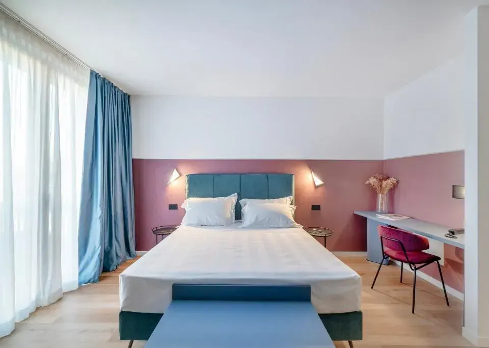 Photo 8 of 10, BISCARDI Hotel