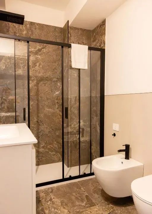 Photo 8 of 10, GV Suite Luxury