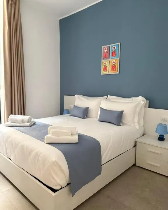 Photo 1 of 10, CARLO'S Guest House