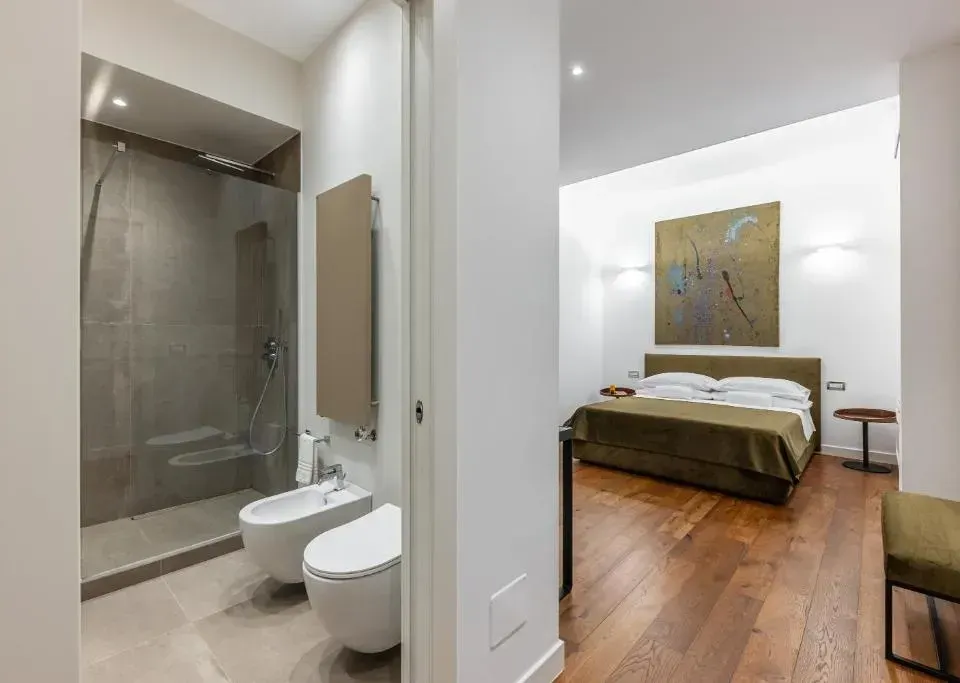 Photo 2 of 10, Panoramic Flat-Les Suites