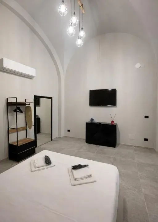 Photo 5 of 10, Suite169 La Grotta & S P A