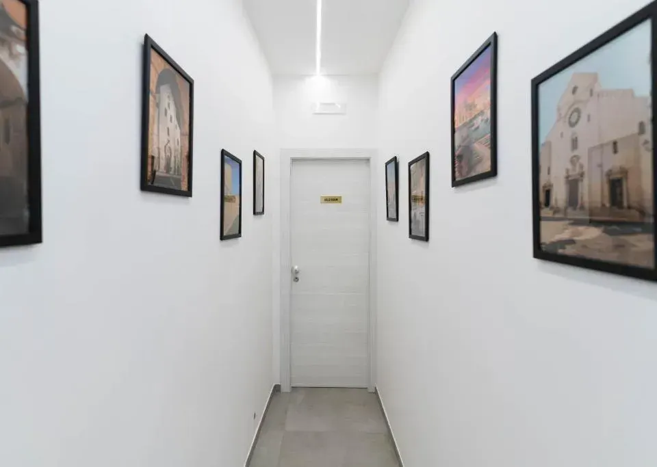 Photo 8 of 10, Arco Alto Rooms