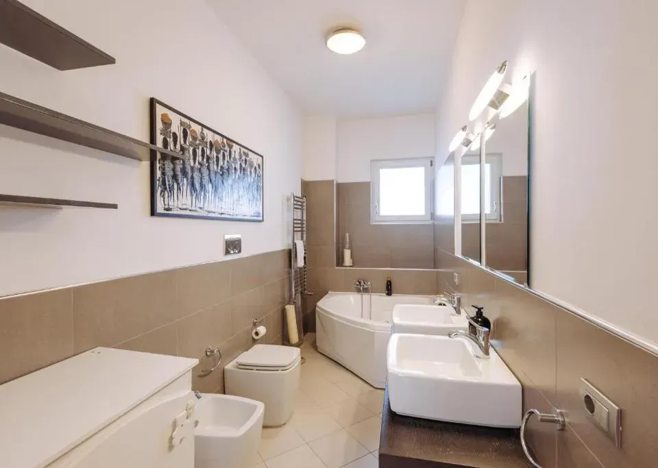 Photo 4 of 10, Enea Luxury Apartments - Piccinni