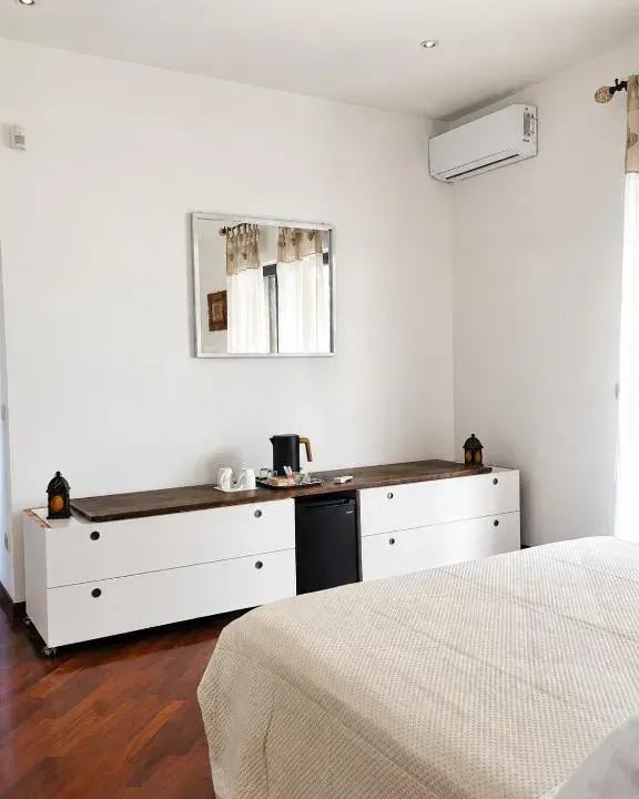 Photo 3 of 8, Pine & Sea Apartment