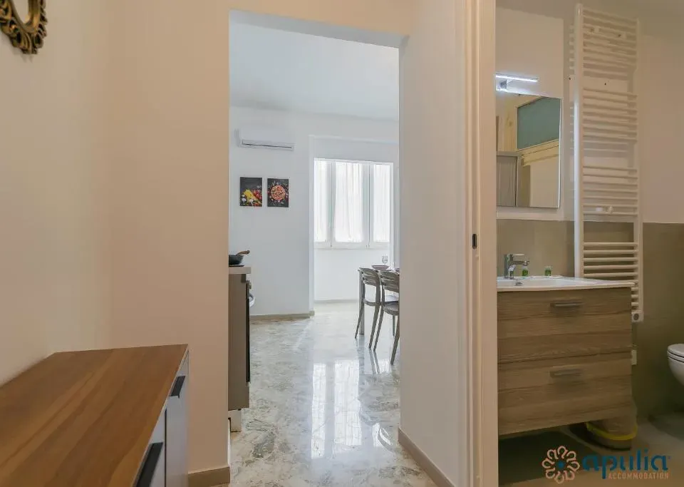 Photo 3 of 10, Dimora Dante 228 by Apulia Accommodation