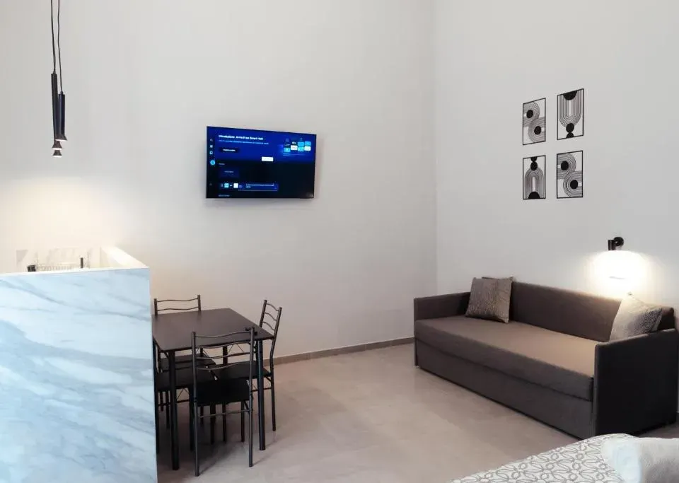 Photo 5 of 10, GuestHost - Maison Vittoria Comfortable Studio Apartment and Room