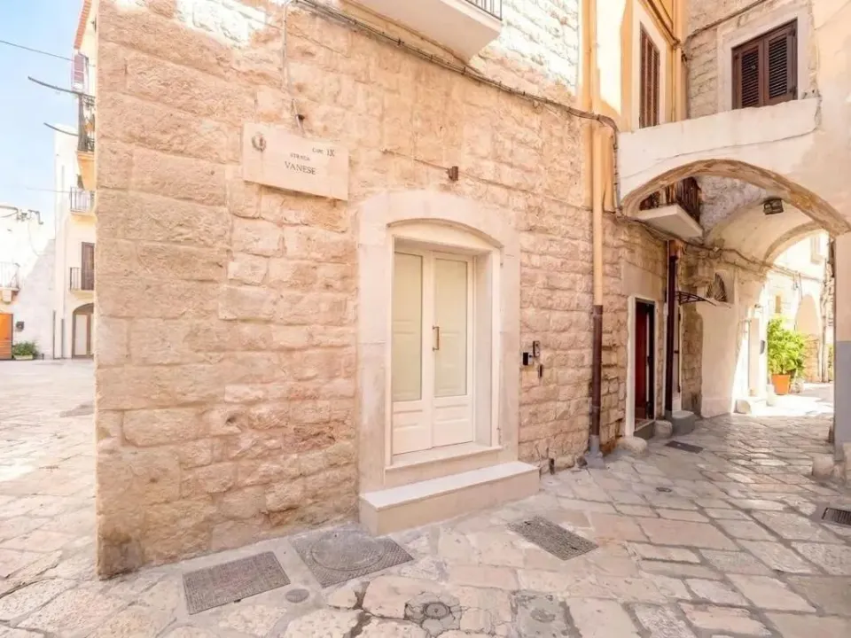 Photo 6 of 10, Palazzo Vanese Sott