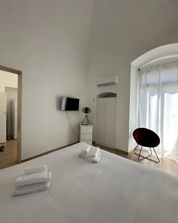 Photo 4 of 10, Casa Garruba 99
