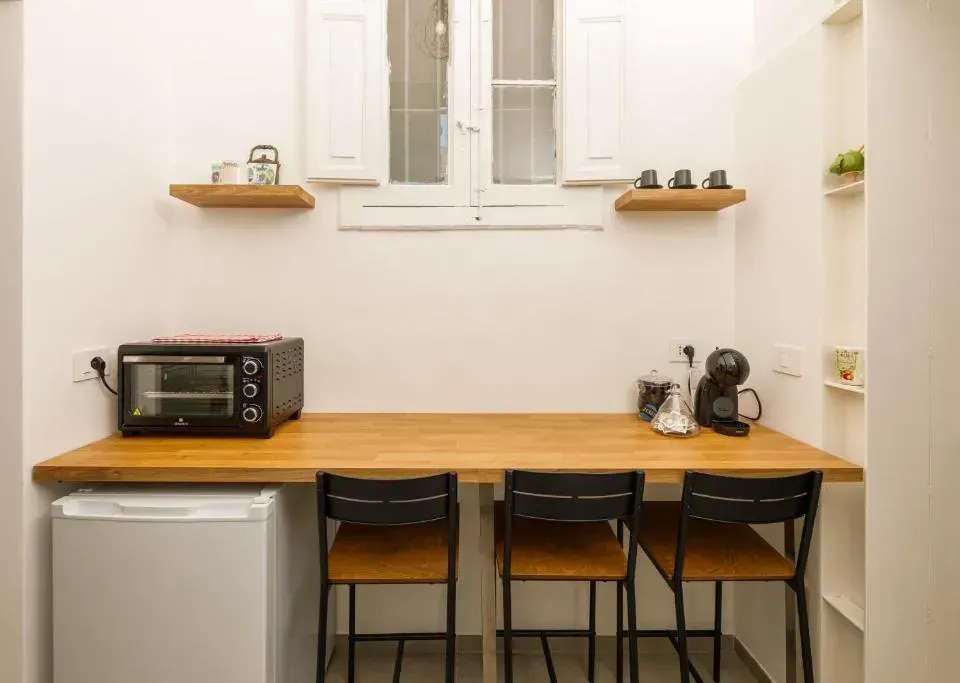 Photo 2 of 10, Connie's Tourist Rental