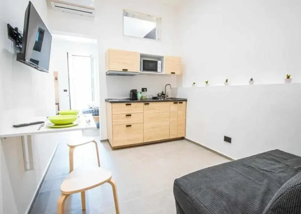 Photo 10 of 10, Astroom apartments