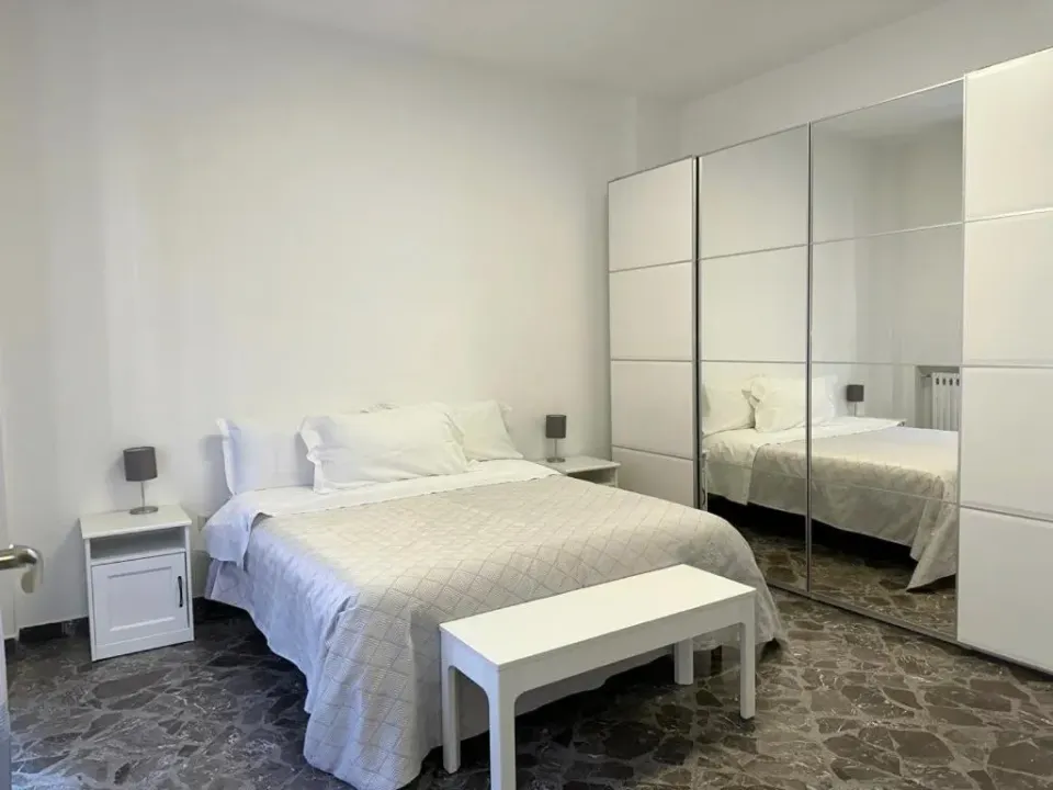 Photo 5 of 8, LB&b Holiday Suite Downtown Bari