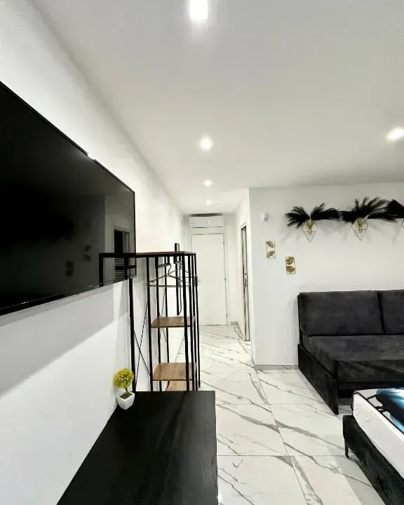 Photo 6 of 10, Oltremare Luxury Suites