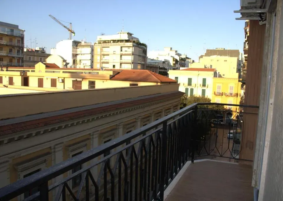 Photo 6 of 10, Flavio's home