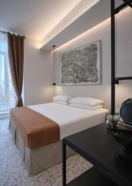 Photo 6 of 10, Bari LandLord 15