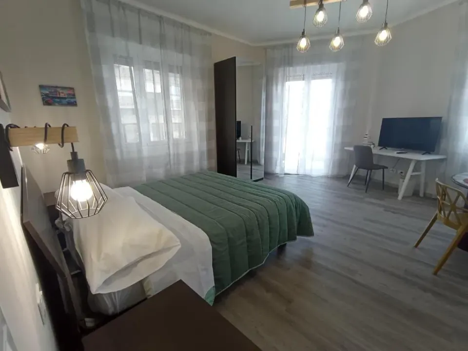 Photo 9 of 10, BariVera rooms