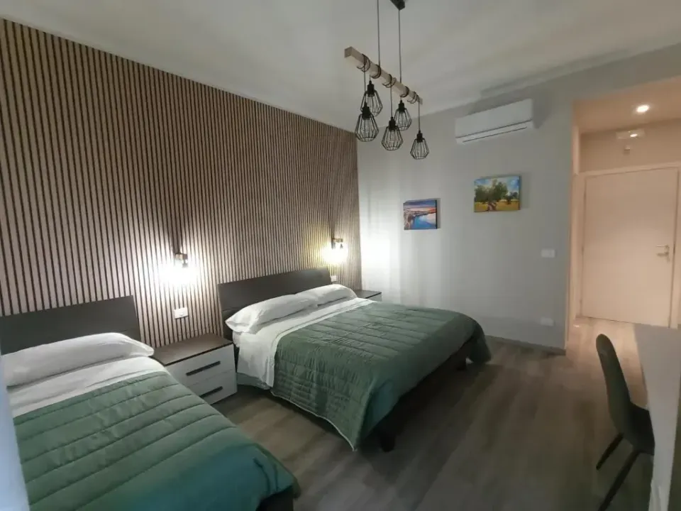 Photo 6 of 10, BariVera rooms